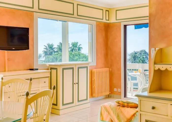 A6- 2 Bdr Incredible Sea View - Ac, Garage & Terrace *