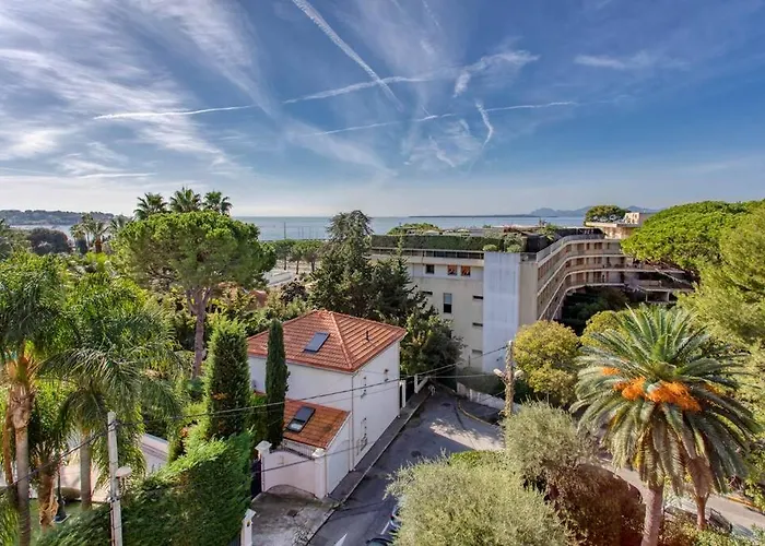 A6- 2 Bdr Incredible Sea View - Ac, Garage & Terrace Antibes