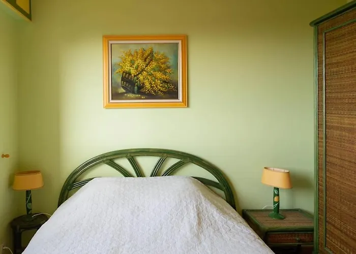 A6- 2 Bdr Incredible Sea View - Ac, Garage & Terrace *