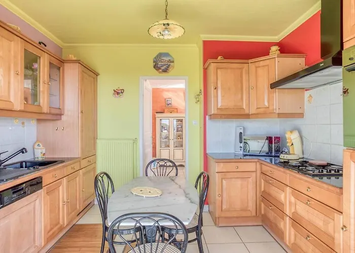 A6- 2 Bdr Incredible Sea View - Ac, Garage & Terrace