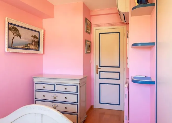 A6- 2 Bdr Incredible Sea View - Ac, Garage & Terrace Apartment Antibes