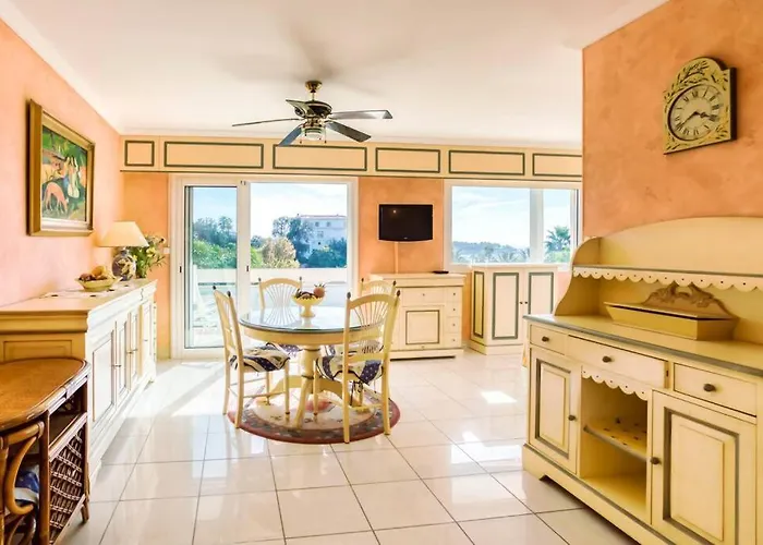 A6- 2 Bdr Incredible Sea View - Ac, Garage & Terrace Apartment Antibes